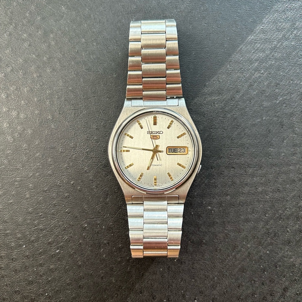 Vintage Seiko 5 Automatic Day-Date Men’s Watch